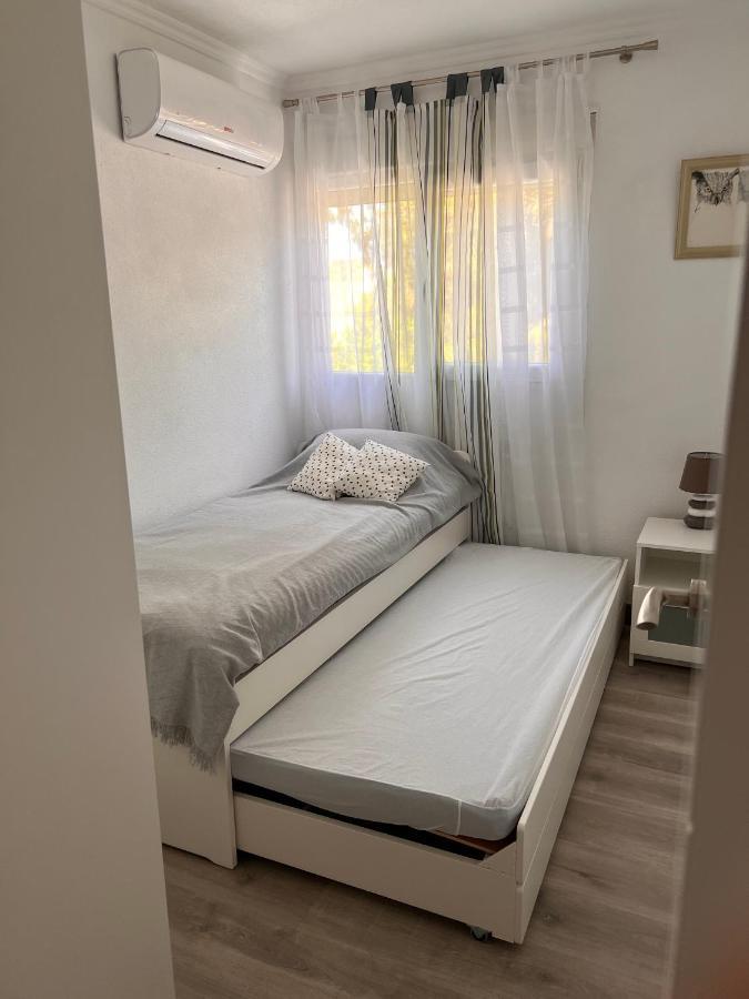Orihuela Costa 3 Bdr Condo On La Zenia Beach With Patio Ngoại thất bức ảnh